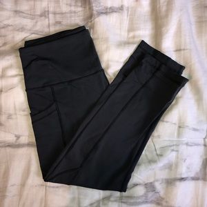Crop leggings with pockets